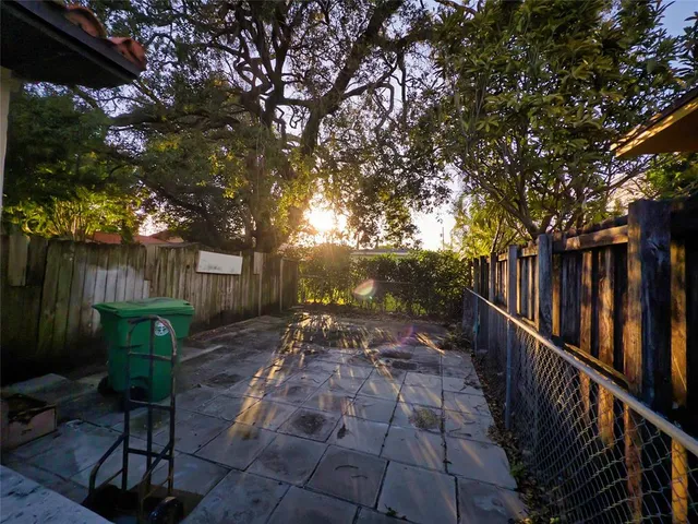 $949,900 | 2620 Southwest 32nd Avenue, Miami, FL 33133