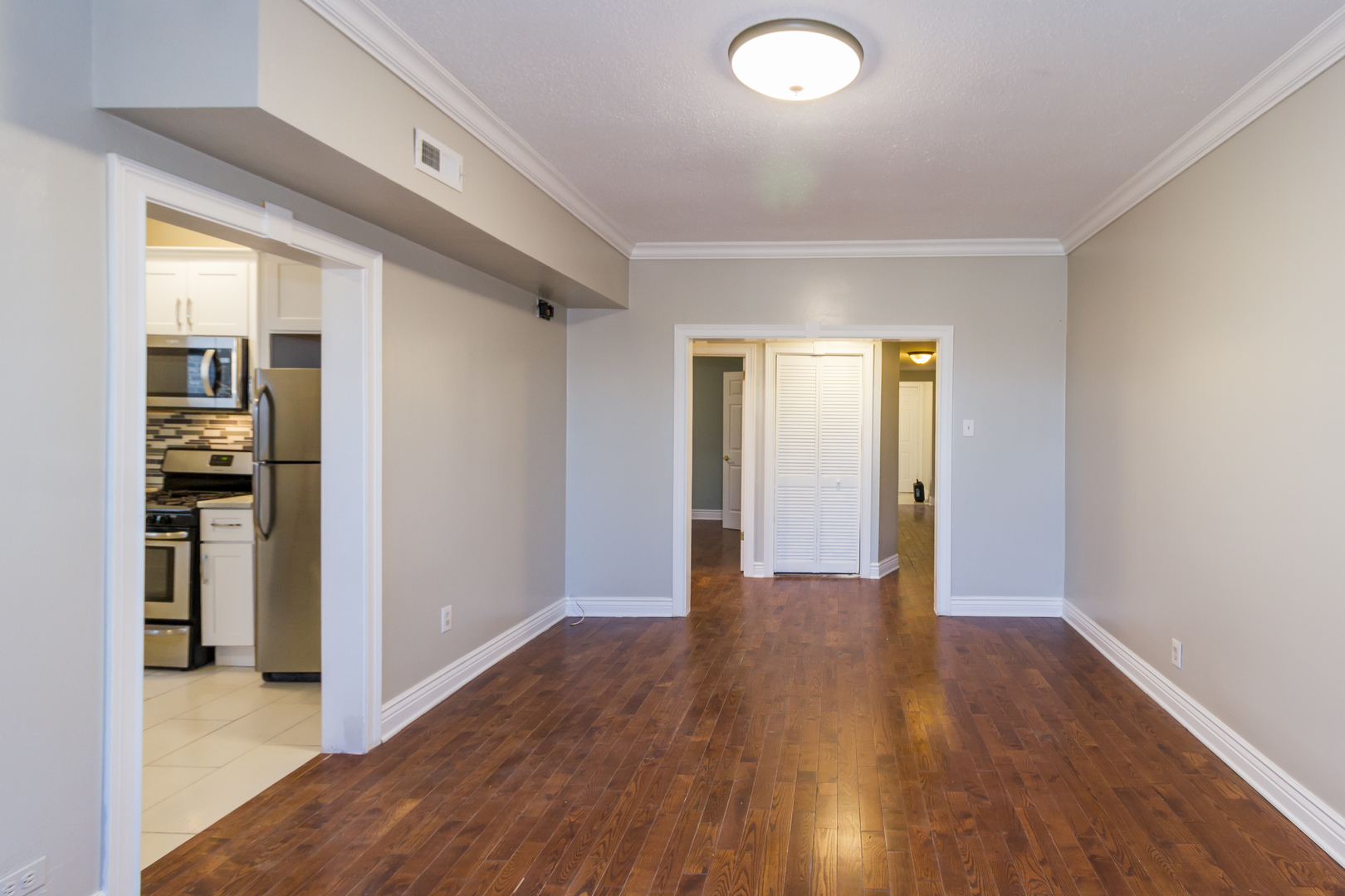 6735 South Ridgeland Avenue, Unit 3S Chicago, IL 60649 - Photo 11 of 22