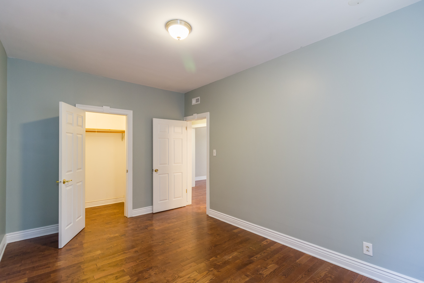 6735 South Ridgeland Avenue, Unit 3S Chicago, IL 60649 - Photo 14 of 22