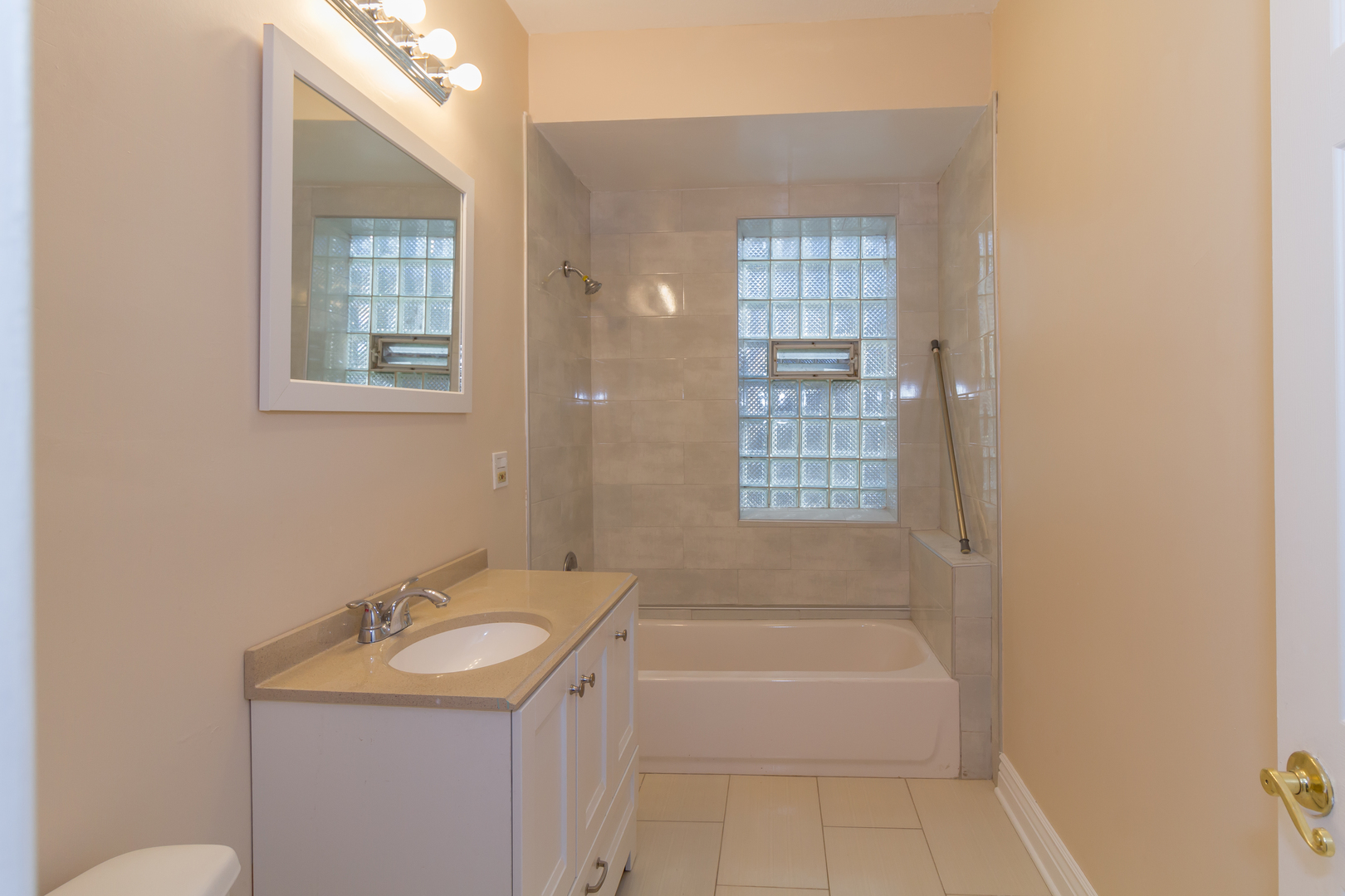 6735 South Ridgeland Avenue, Unit 3S Chicago, IL 60649 - Photo 17 of 22