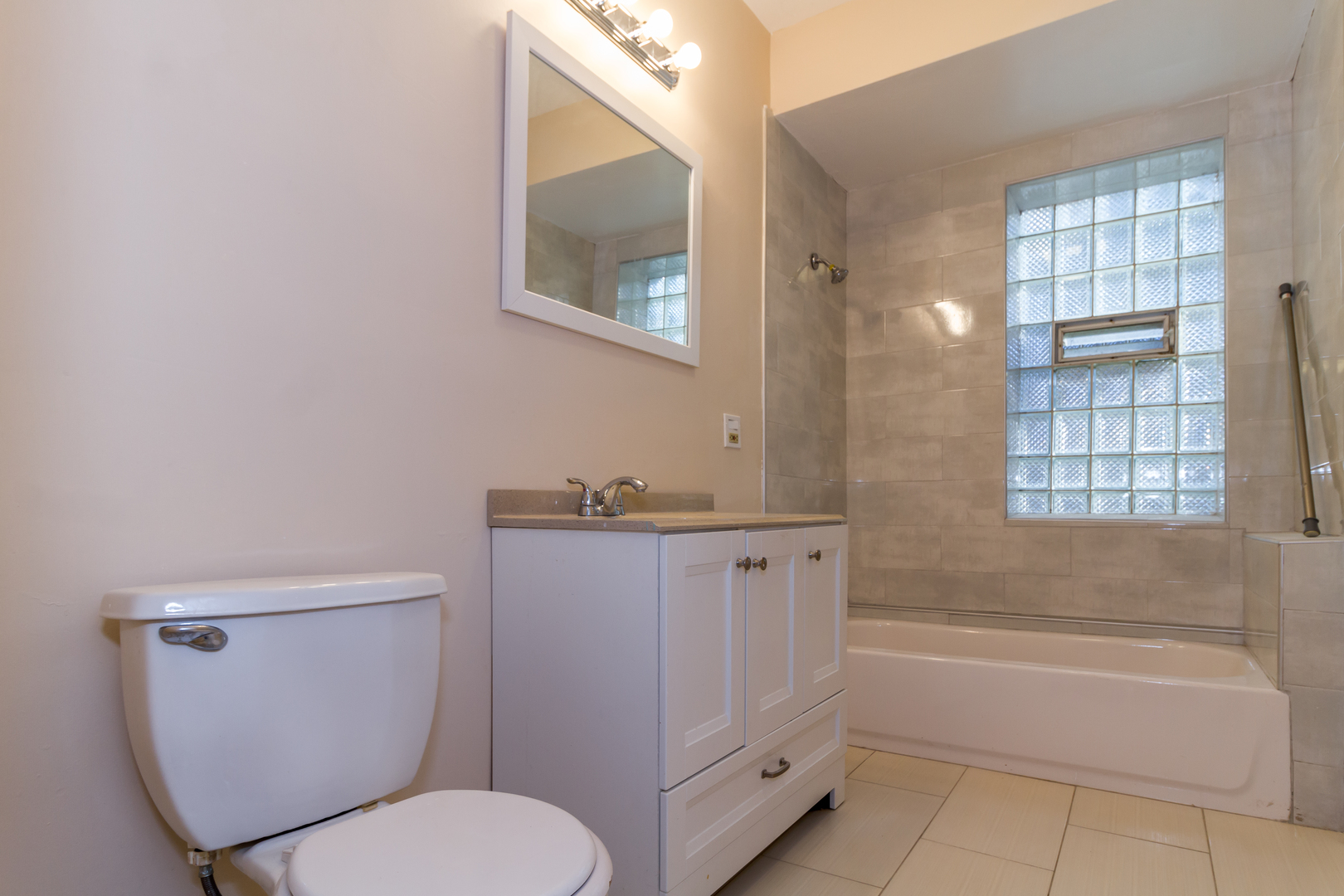 6735 South Ridgeland Avenue, Unit 3S Chicago, IL 60649 - Photo 18 of 22