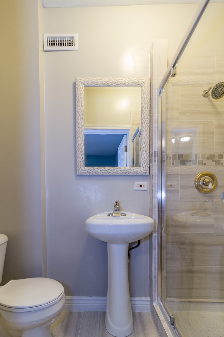 6735 South Ridgeland Avenue, Unit 3S Chicago, IL 60649 - Photo 19 of 22