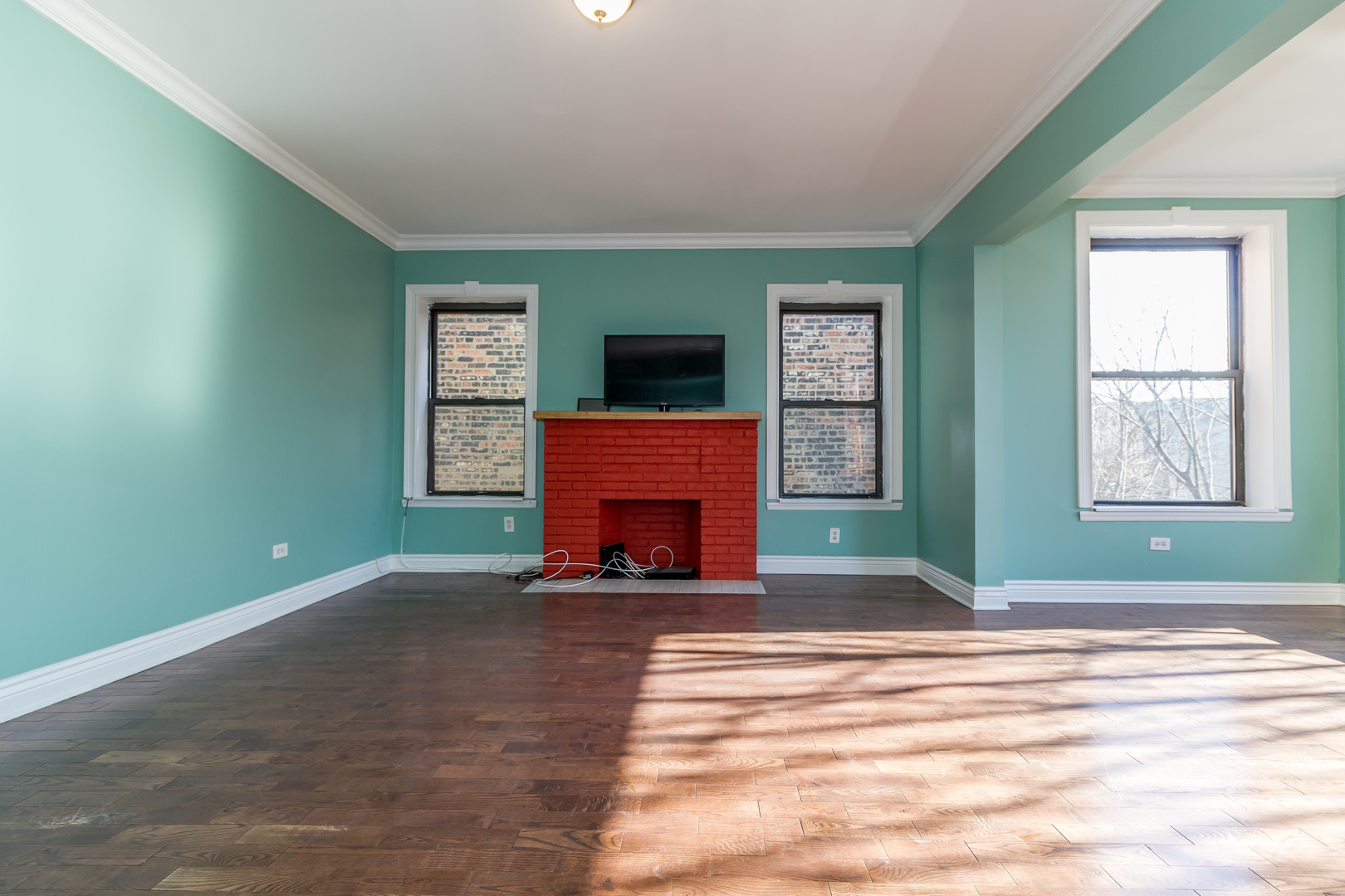 6735 South Ridgeland Avenue, Unit 3S Chicago, IL 60649 - Photo 3 of 22