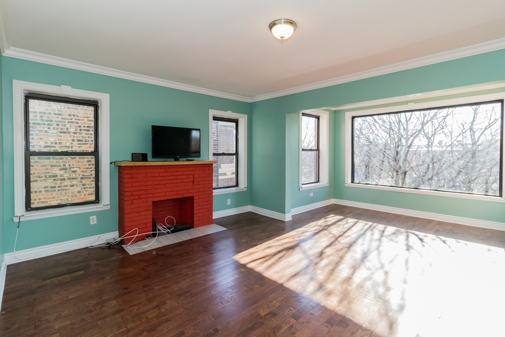6735 South Ridgeland Avenue, Unit 3S Chicago, IL 60649 - Photo 4 of 22