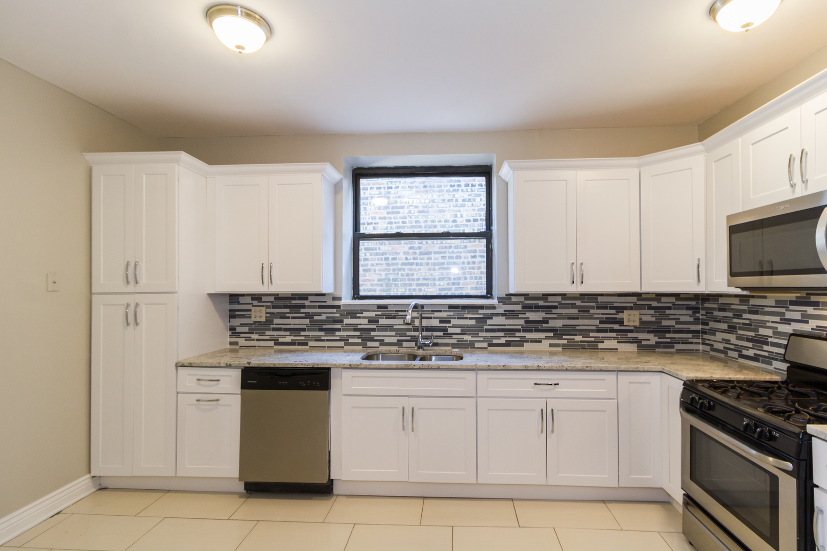 6735 South Ridgeland Avenue, Unit 3S Chicago, IL 60649 - Photo 8 of 22