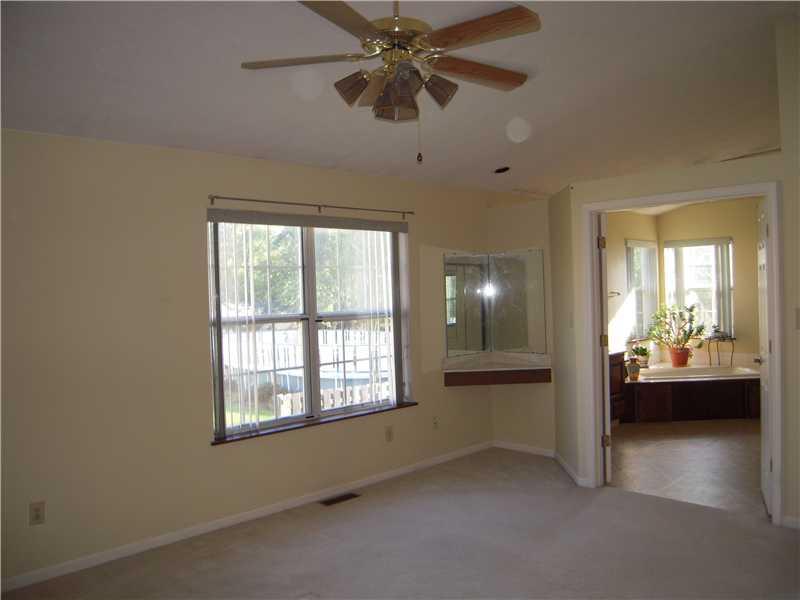 853 Sable Ridge Drive Greenwood, IN 46142 - Photo 16 of 21 Gallery Image 16