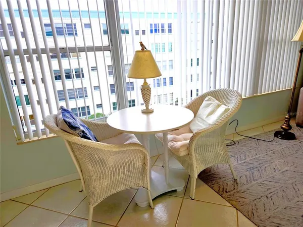 $2,400 | 2960 59th Street South, Unit 505, Gulfport, FL 33707