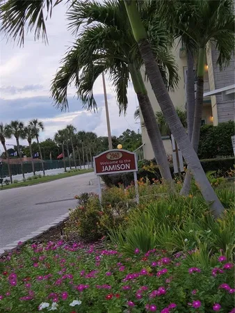 $2,400 | 2960 59th Street South, Unit 505, Gulfport, FL 33707