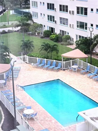 $2,400 | 2960 59th Street South, Unit 505, Gulfport, FL 33707