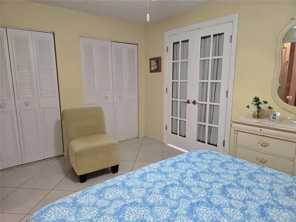 $2,400 | 2960 59th Street South, Unit 505, Gulfport, FL 33707