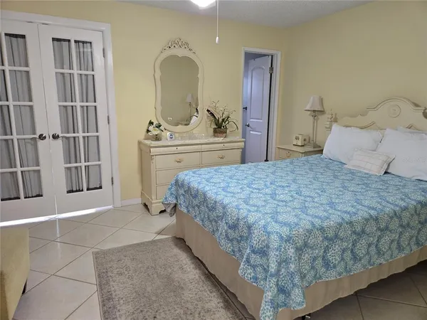$2,400 | 2960 59th Street South, Unit 505, Gulfport, FL 33707