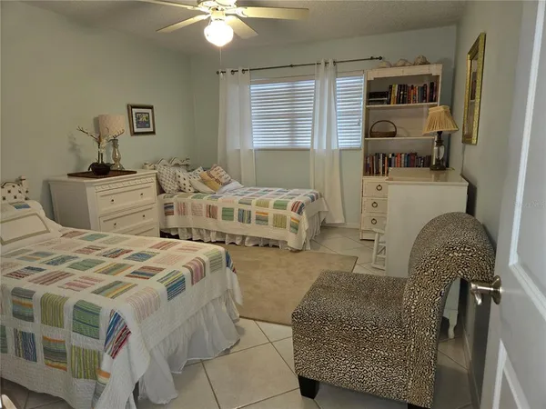 $2,400 | 2960 59th Street South, Unit 505, Gulfport, FL 33707