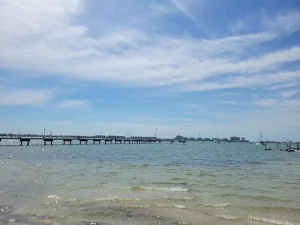 $2,400 | 2960 59th Street South, Unit 505, Gulfport, FL 33707
