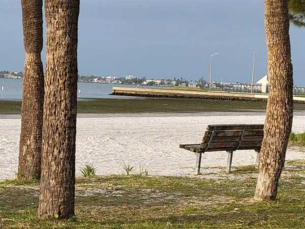 $2,400 | 2960 59th Street South, Unit 505, Gulfport, FL 33707