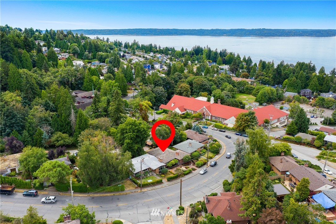 4109 Southwest Barton Street Seattle, WA 98136 - Photo 22 of 24 Gallery Image 22