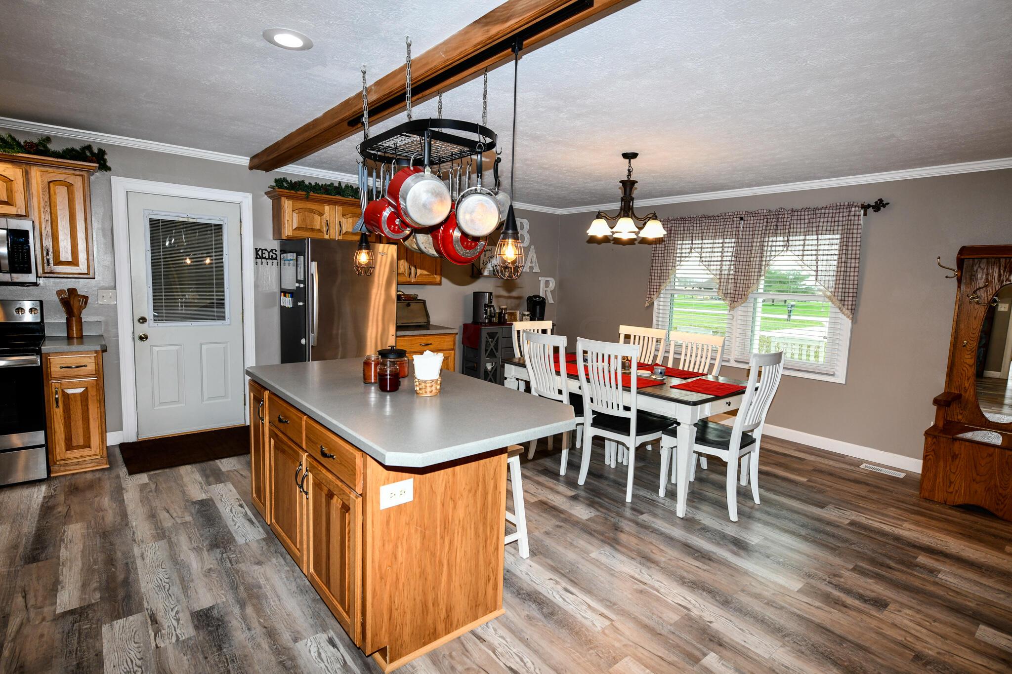 5694 Benzler Road Prospect, OH 43342 - Photo 11 of 42 Beam and Pan Holder Above