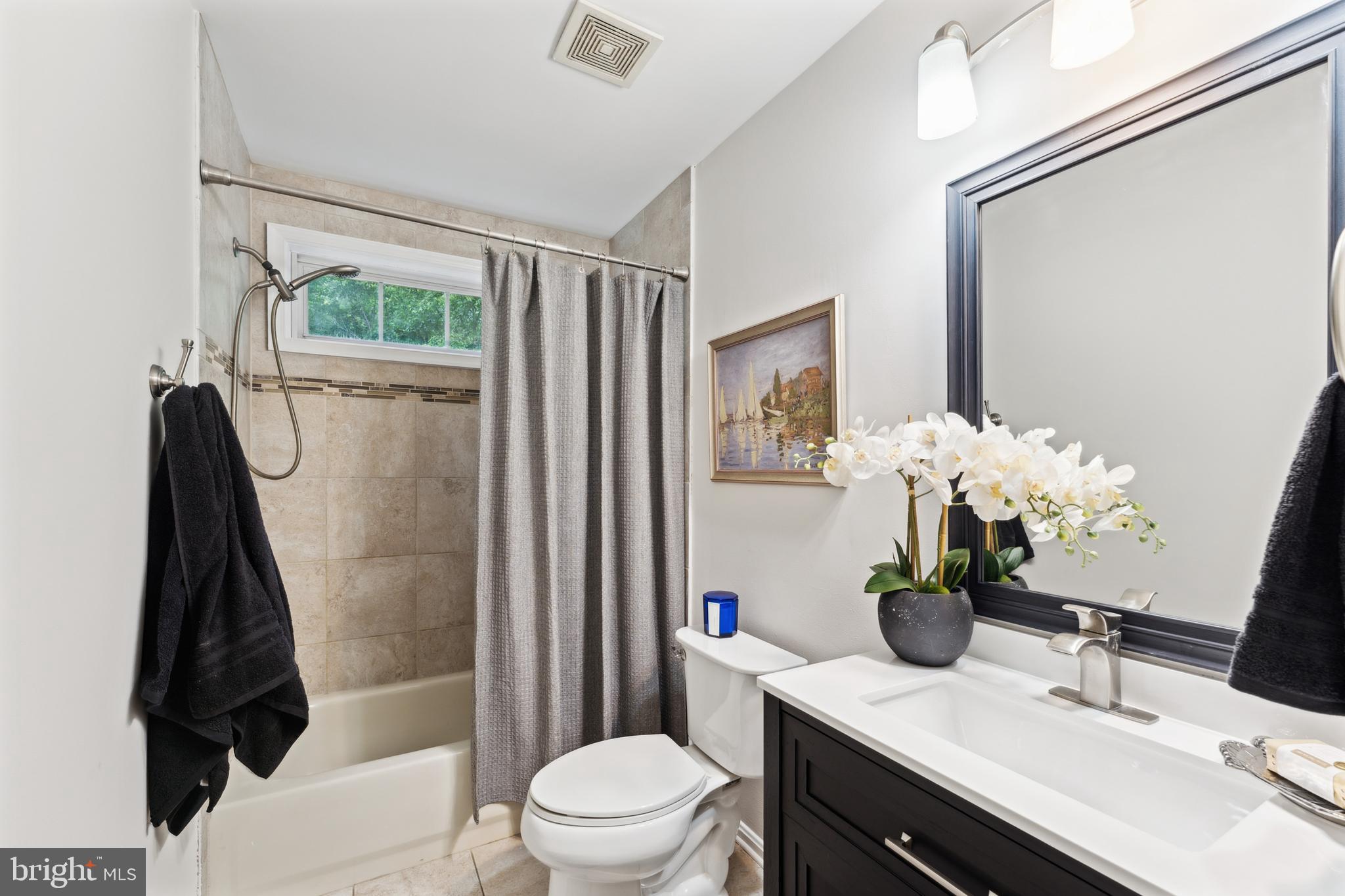 2513 Pittston Road Fredericksburg, VA 22408 - Photo 17 of 28 Hall Bath w/ new vanity and tile shower