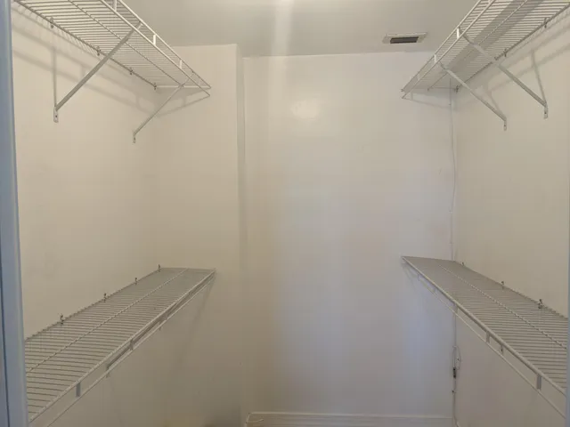 $2,700 | 2772 Northeast 30th Avenue, Unit 6C, Lighthouse Point, FL 33064