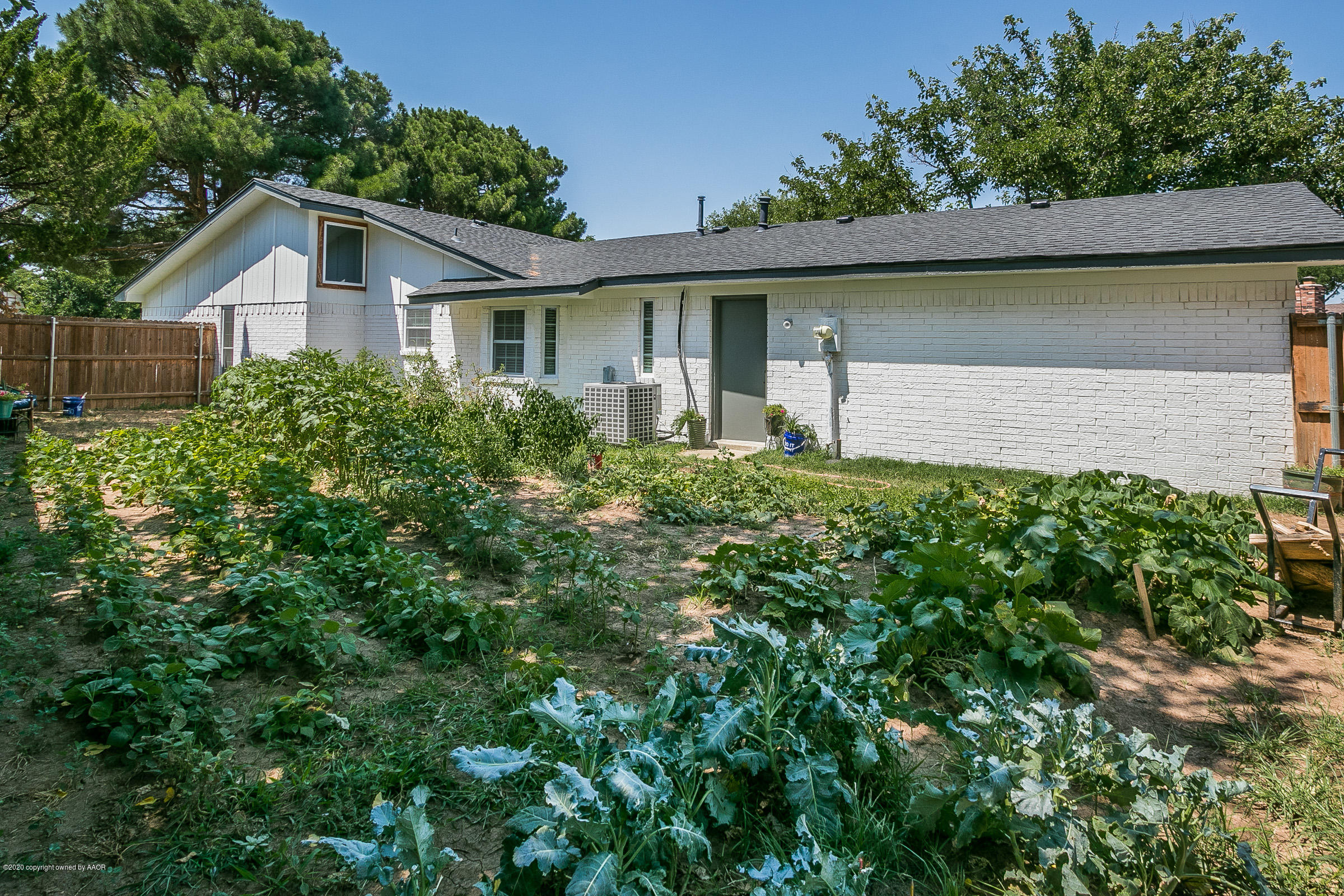 6705 Garwood Road Amarillo, TX 79109 - Photo 27 of 29 Garden