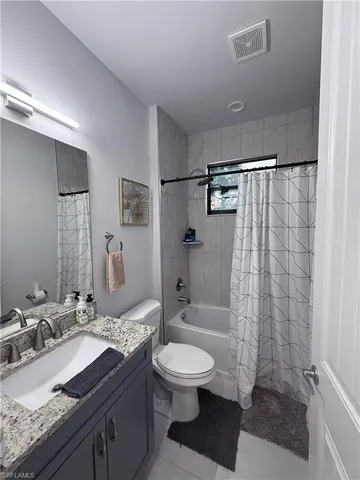 $5,250 | 1021 10th Avenue Northeast, Naples, FL 34120