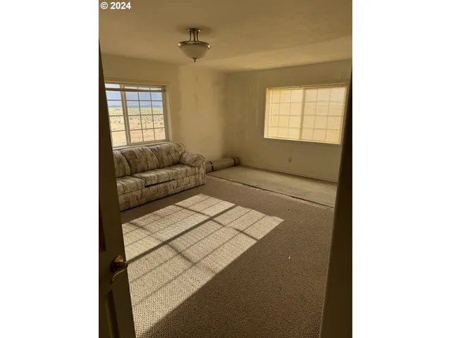 $340,000 | 91566 Sink Lane, Christmas Valley, OR 97641