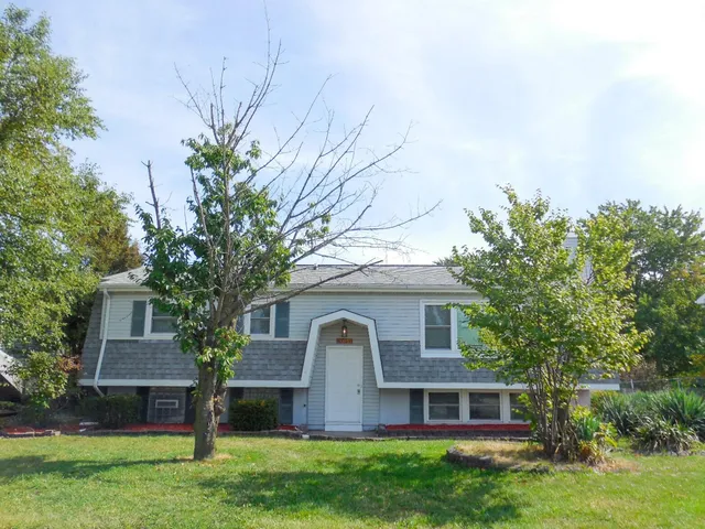 $344,900 | 605 Pierce Avenue, Dyer, IN 46311