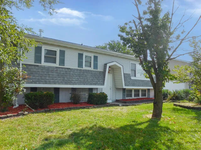 $344,900 | 605 Pierce Avenue, Dyer, IN 46311