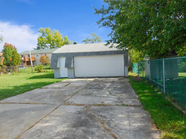 $344,900 | 605 Pierce Avenue, Dyer, IN 46311