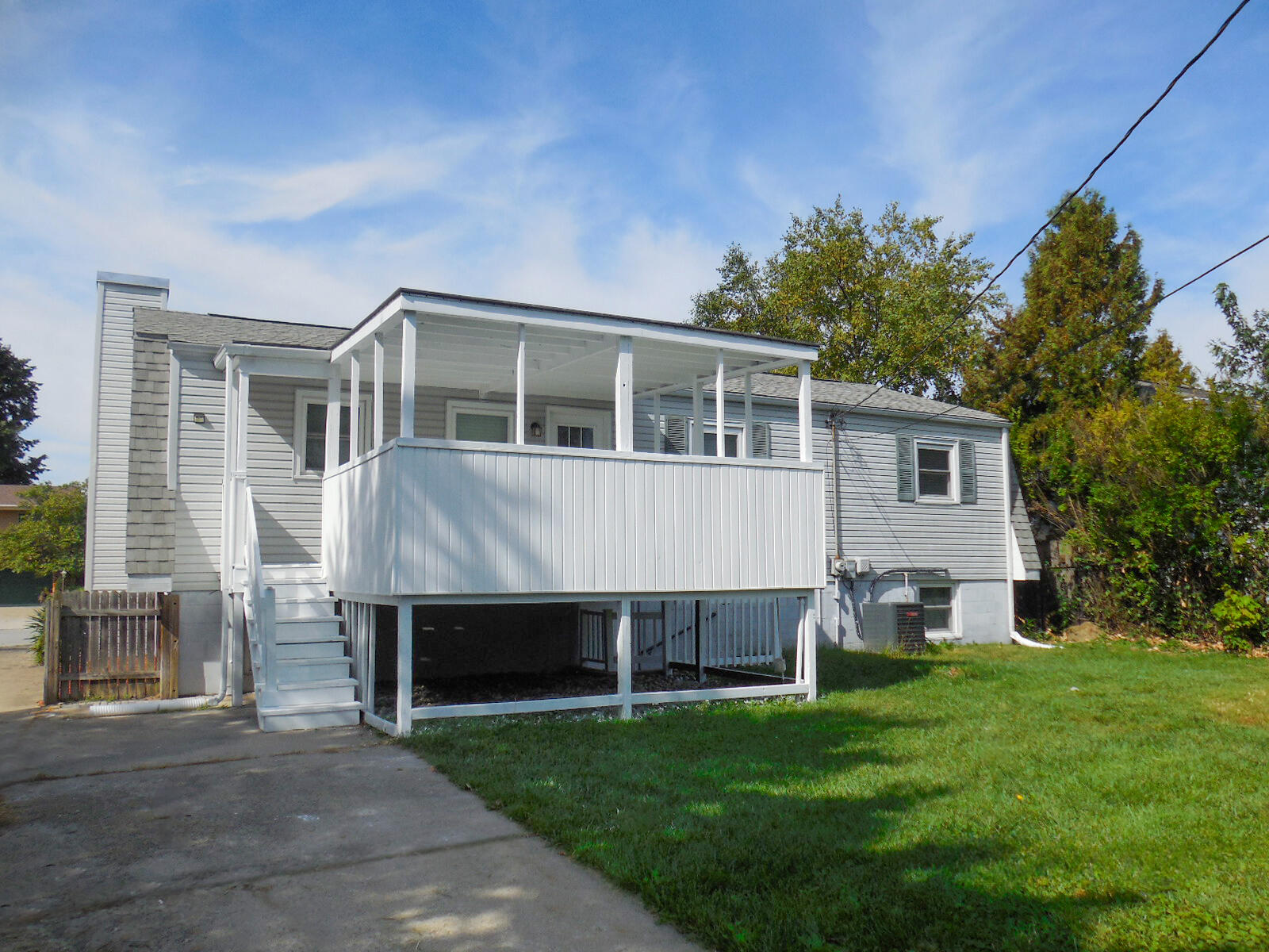 605 Pierce Avenue Dyer, IN 46311 - Photo 4 of 18 1600x1200