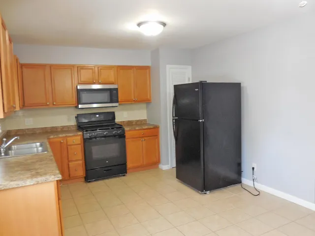 $344,900 | 605 Pierce Avenue, Dyer, IN 46311