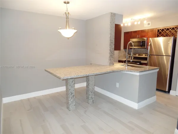 $1,995 | 2851 North Oakland Forest Drive, Unit 111, Oakland Park, FL 33309