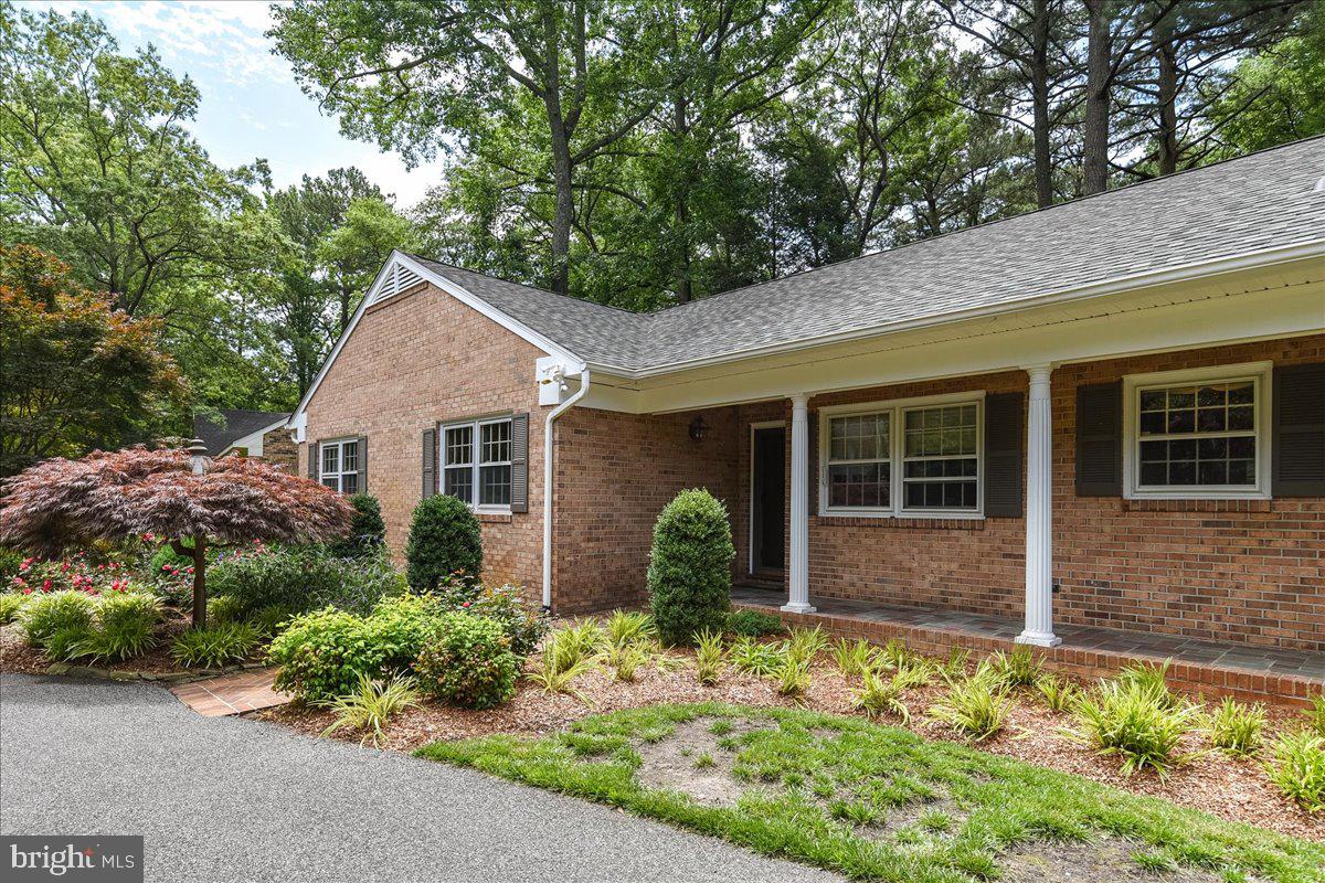 612 Fountain Road Salisbury, MD 21801 - Photo 2 of 65 Circular Asphalt Driveway to Covered Front Porch