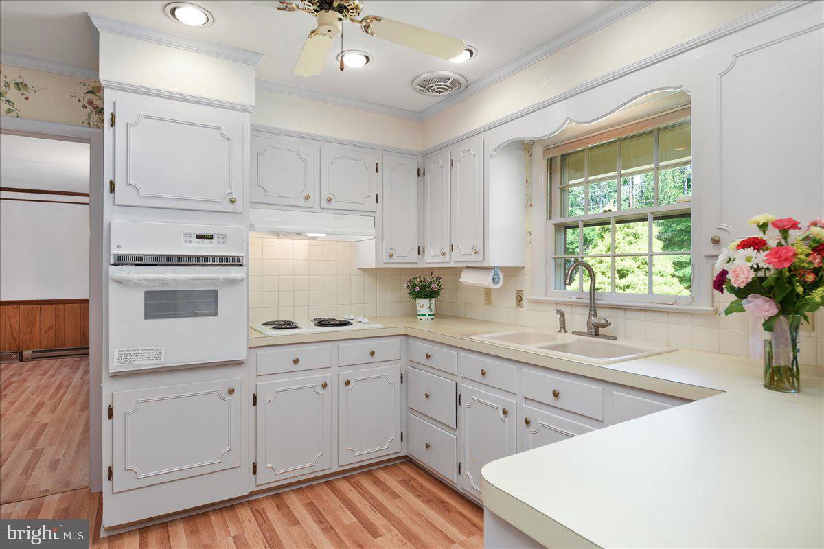 612 Fountain Road Salisbury, MD 21801 - Photo 12 of 65 New Wall Oven and Cooktop