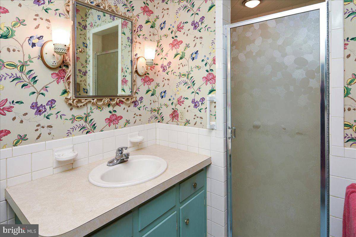 612 Fountain Road Salisbury, MD 21801 - Photo 31 of 65 Private Primary Bathroom w/ Shower