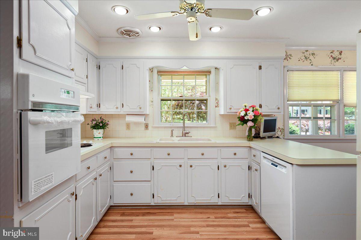 612 Fountain Road Salisbury, MD 21801 - Photo 10 of 65 Charming Kitchen