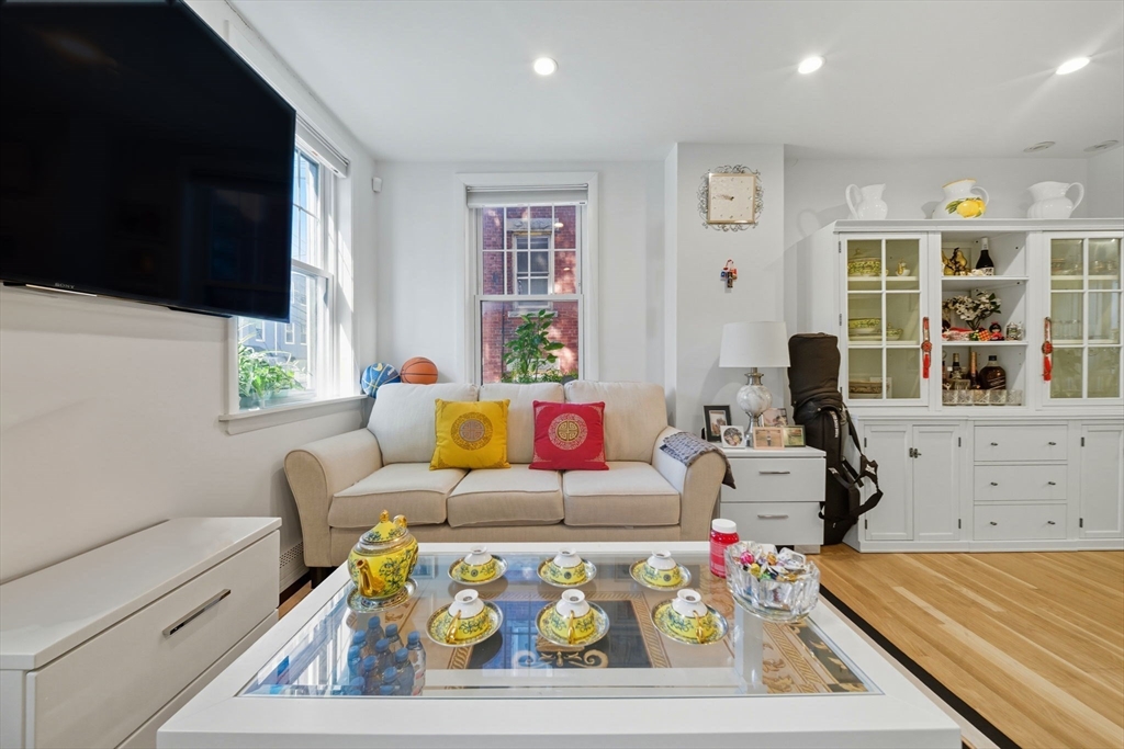 376 Sumner Street Boston, MA 02128 - Photo 8 of 41 Gallery Image 8