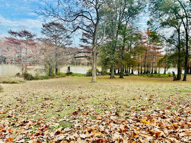 $18,000 | Lakeshore, Itta Bena, MS 38941