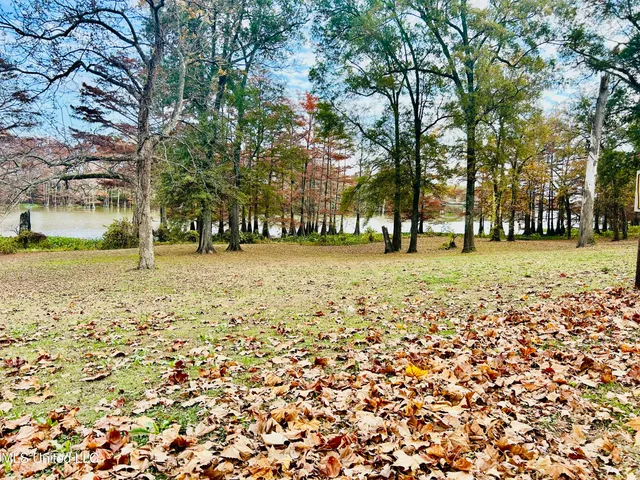 $18,000 | Lakeshore, Itta Bena, MS 38941