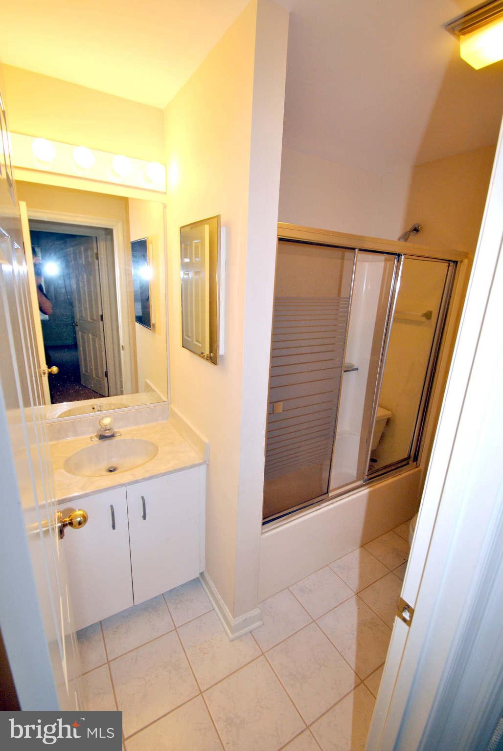 6708 Ridge Road, Unit 202 Baltimore, MD 21237 - Photo 8 of 12 Bath (Master)