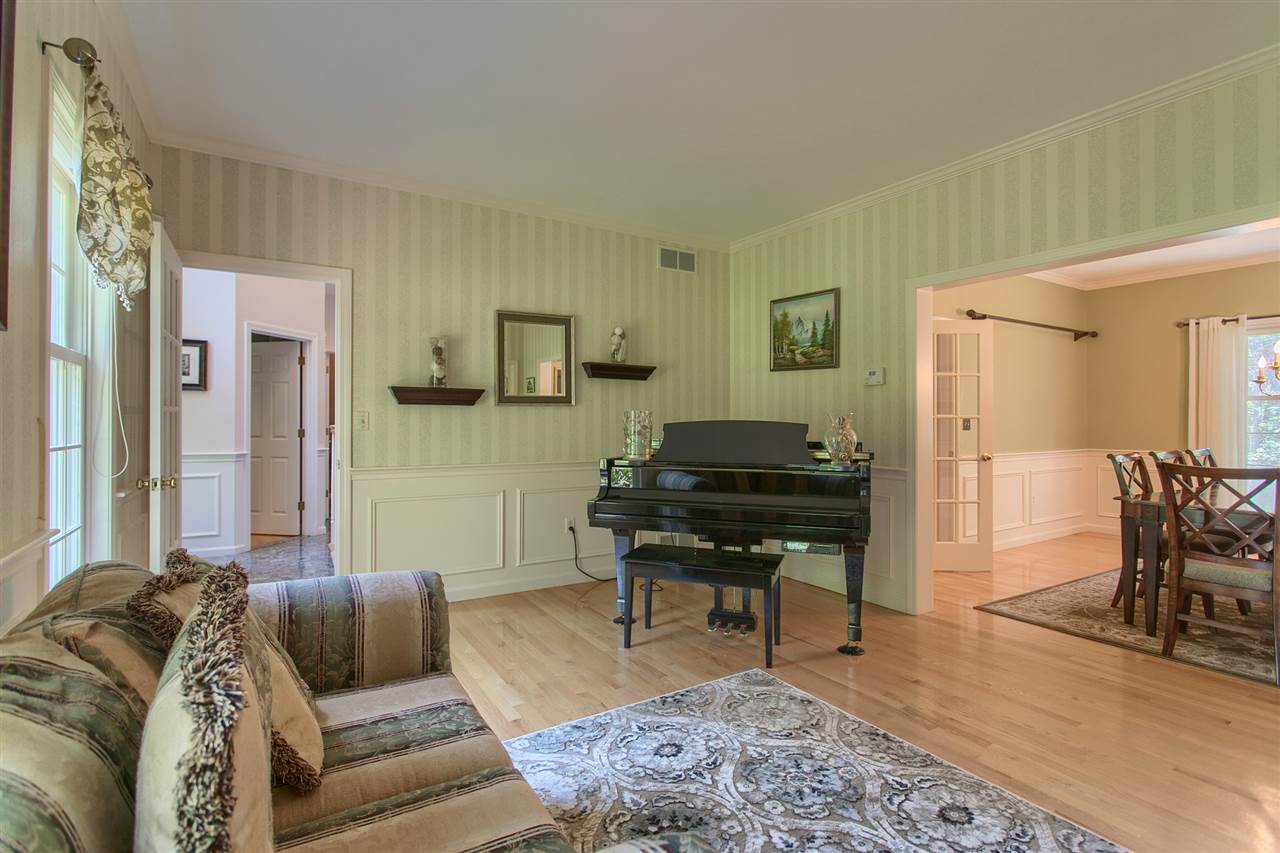 19 Hawthorne Road Windham, NH 03087 - Photo 14 of 40