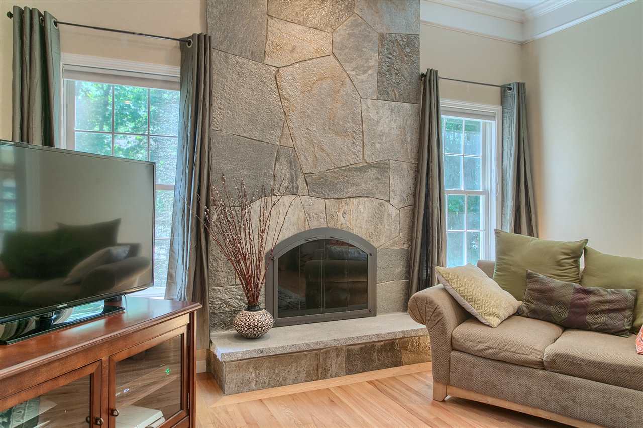 19 Hawthorne Road Windham, NH 03087 - Photo 7 of 40