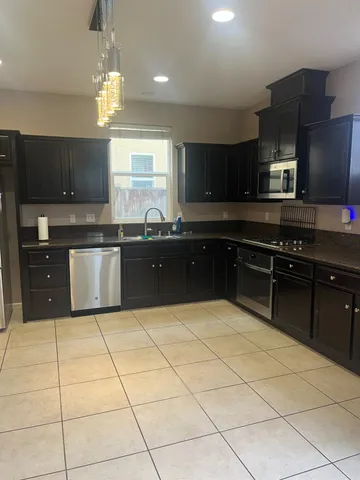 $409,999 | 3611 Alcove Way, Clovis, CA 93619