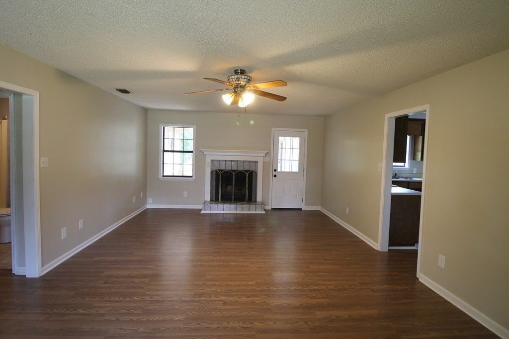 3941 Greenridge Road Valdosta, GA 31605 - Photo 3 of 35 Gallery Image 3
