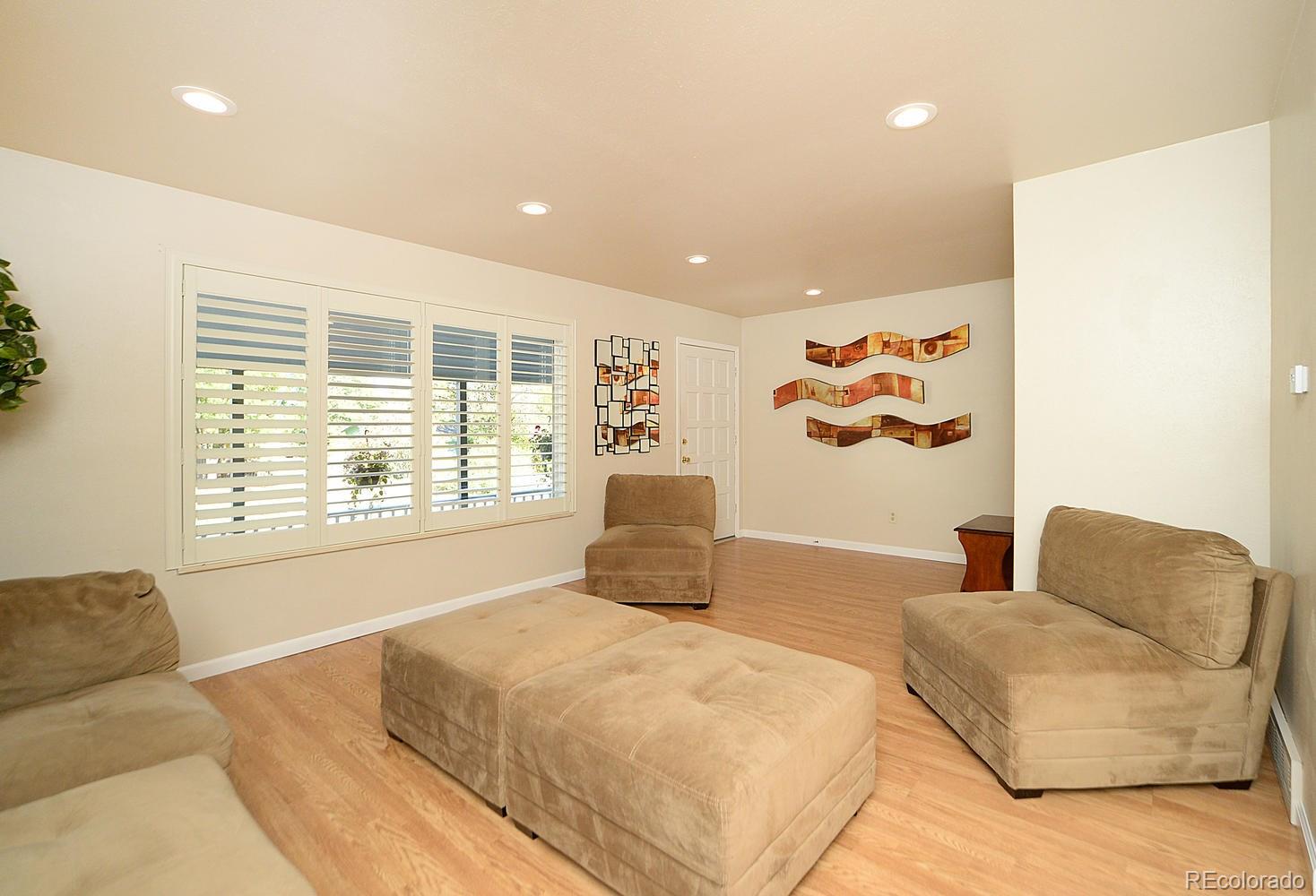 5265 Camargo Road Littleton, CO 80123 - Photo 3 of 25 Gallery Image 3