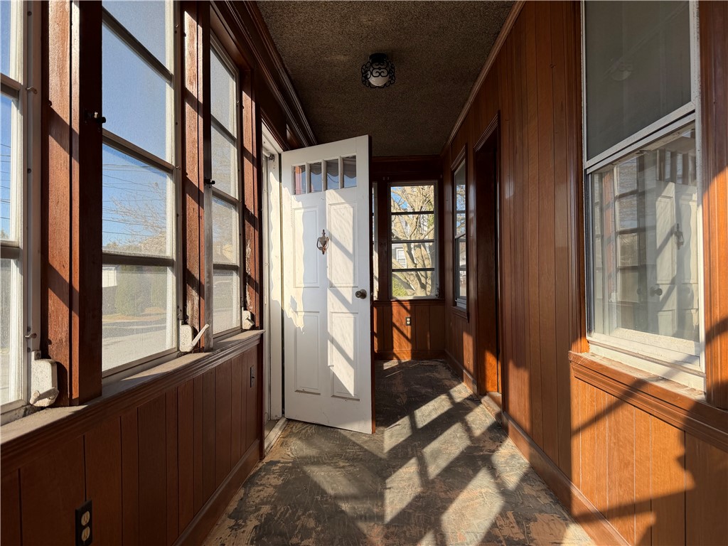 22 Magnolia Street Bristol, RI 02809 - Photo 4 of 27 Front Porch