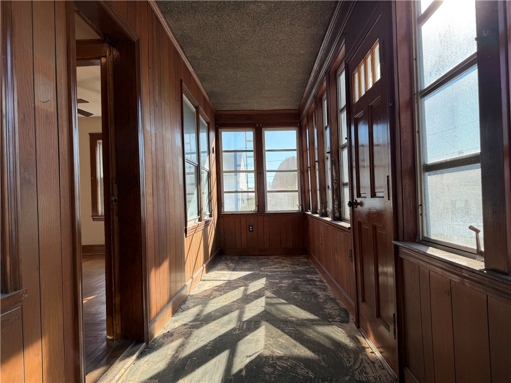 22 Magnolia Street Bristol, RI 02809 - Photo 5 of 27 Front Porch