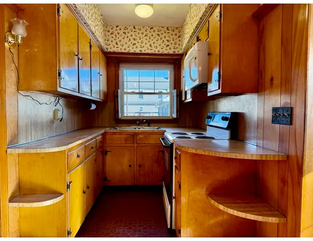 $565,000 | 22 Magnolia Street, Bristol, RI 02809