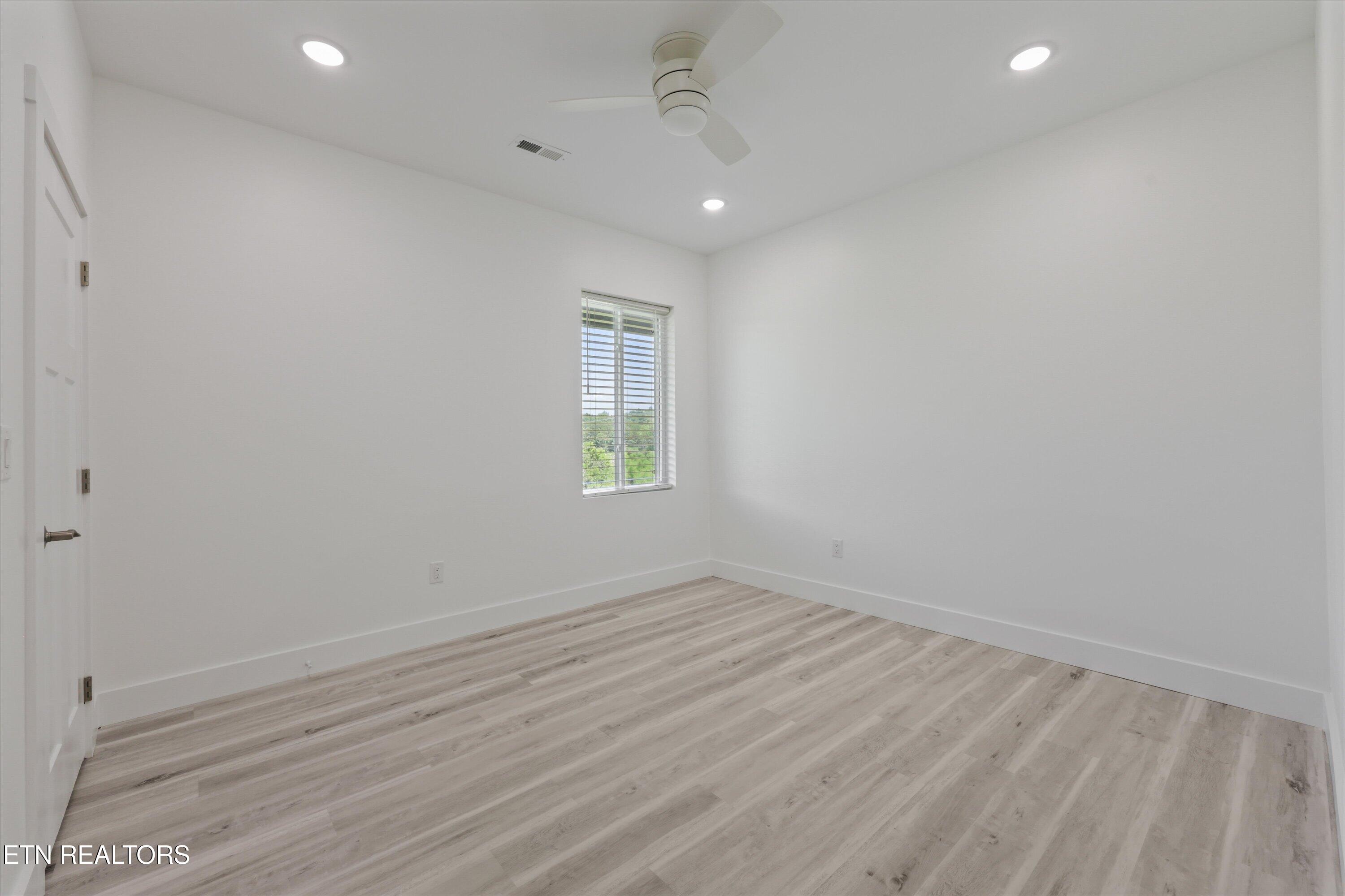 131 Burrville Road Sunbright, TN 37872 - Photo 26 of 55 16-131 Burrville Rd41