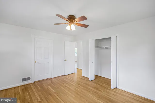 $3,500 | 3906 Ronson Drive, Alexandria, VA 22310