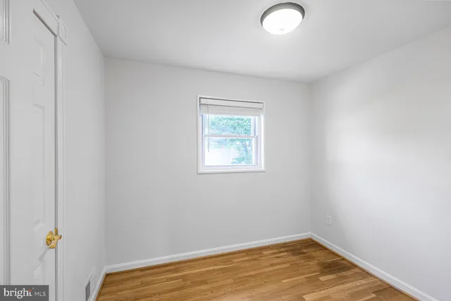 $3,500 | 3906 Ronson Drive, Alexandria, VA 22310